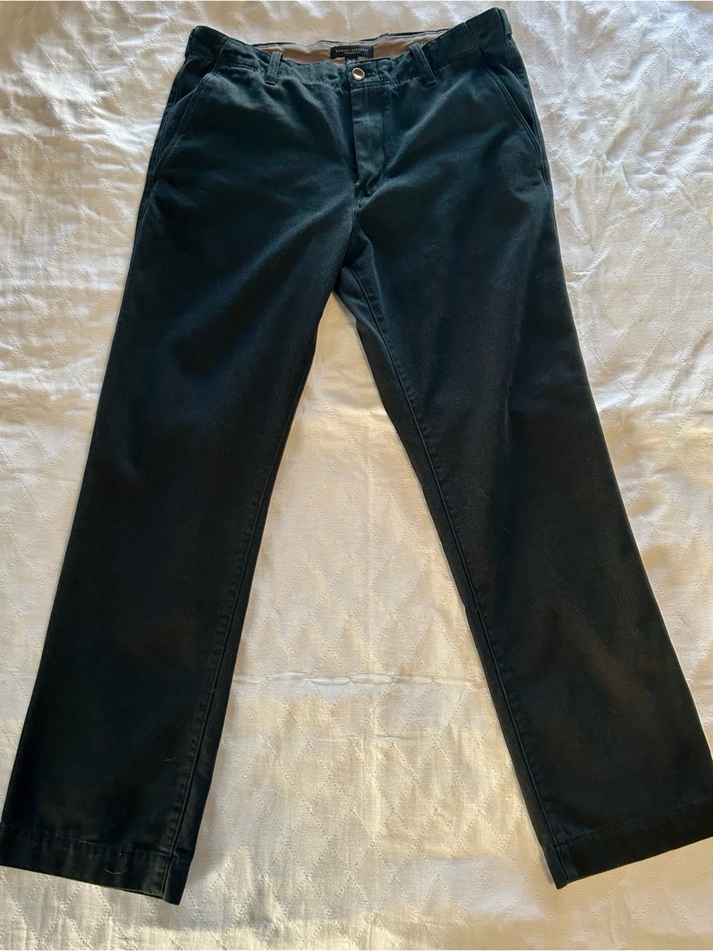Men’s Banana Republic Black Chino Pants - Straight Fit (34x34)